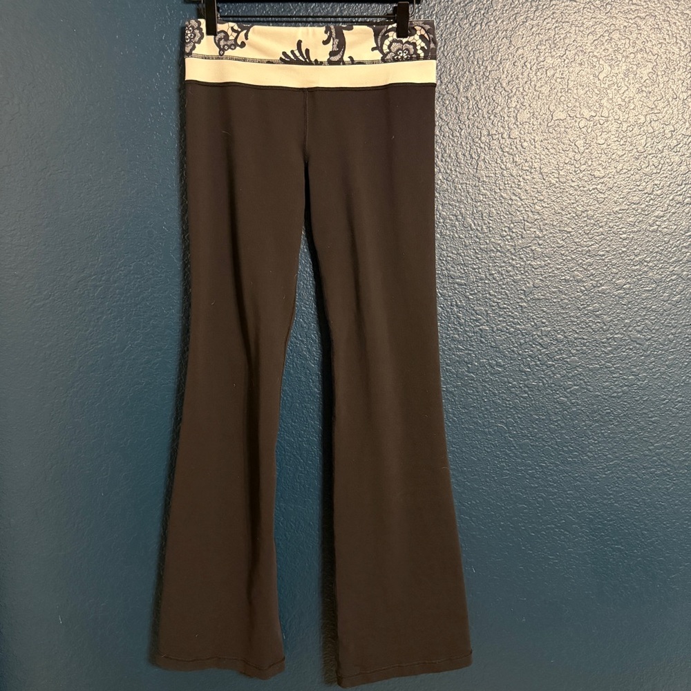 Black Lululemon Flared Yoga Pants with Patterned Waistband